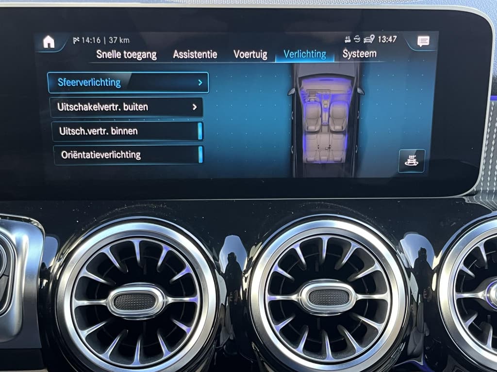 Mercedes-Benz GLB 200 Business Solution Luxury thumbnail 94