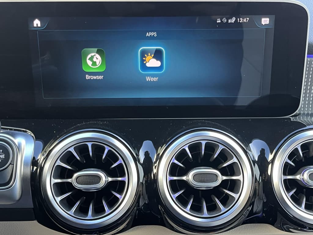 Mercedes-Benz GLB 200 Business Solution Luxury thumbnail 97