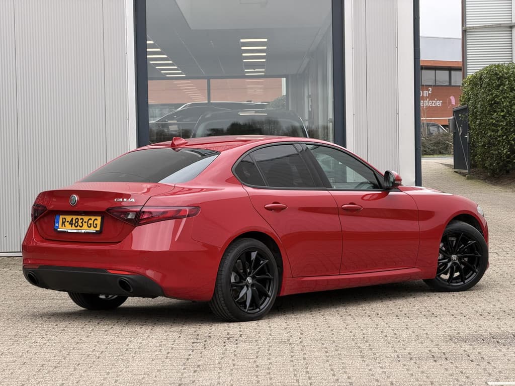 Alfa Romeo Giulia 2.0T Sprint thumbnail 2