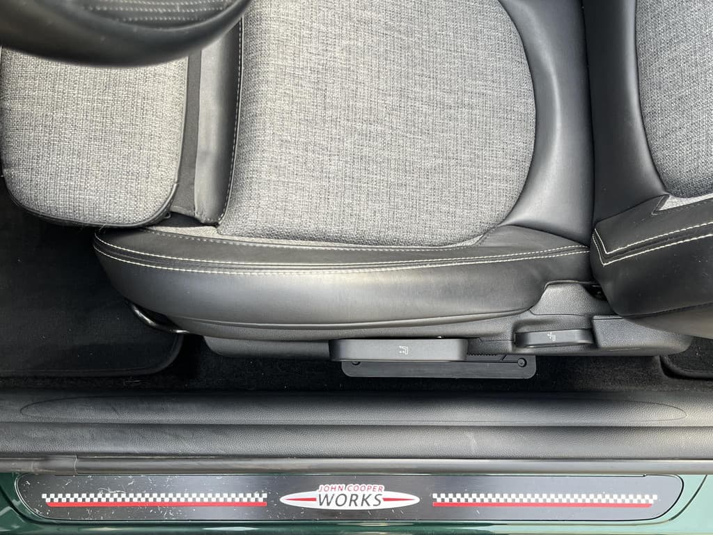 MINI Cabrio 2.0 John Cooper Works Chili thumbnail 21