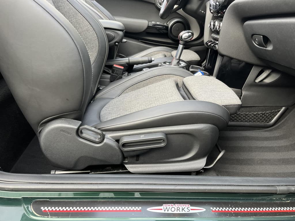 MINI Cabrio 2.0 John Cooper Works Chili thumbnail 32