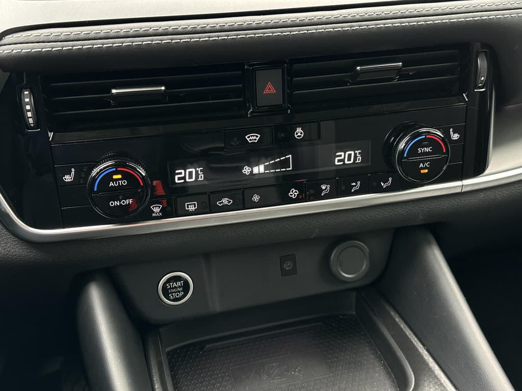 Nissan QASHQAI 1.3 MHEV Xtronic N-Connecta thumbnail 25