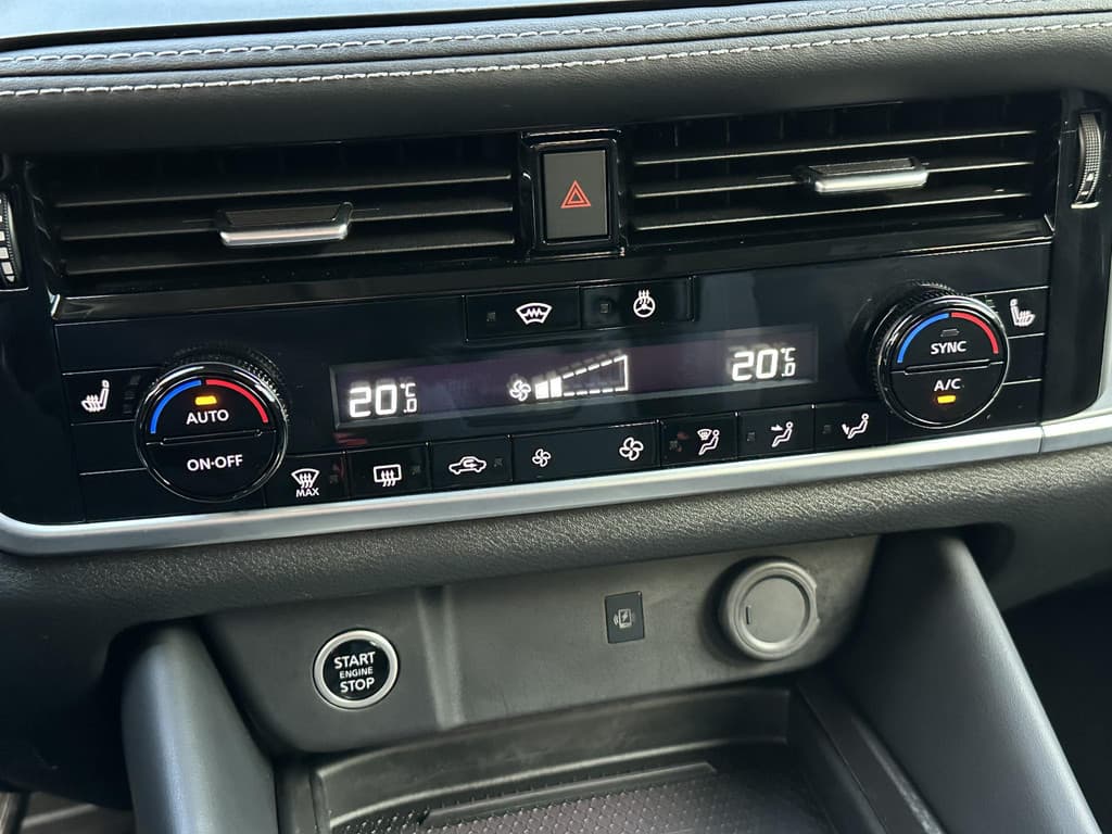 Nissan QASHQAI 1.3 MHEV Xtronic N-Connecta thumbnail 28