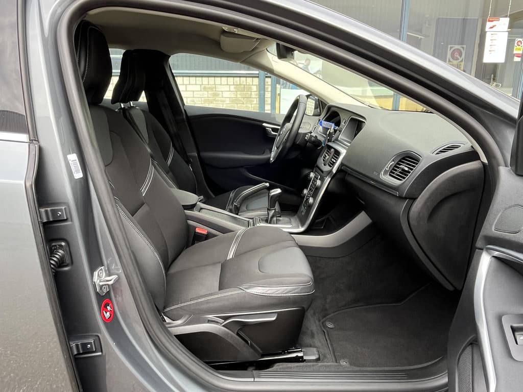 Volvo V40 2.0 T3 Momentum thumbnail 26