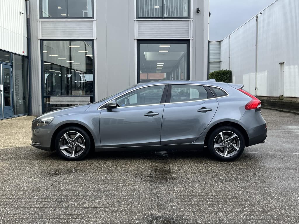 Volvo V40 2.0 T3 Momentum thumbnail 30