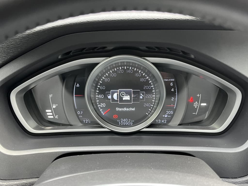 Volvo V40 2.0 T3 Momentum thumbnail 5