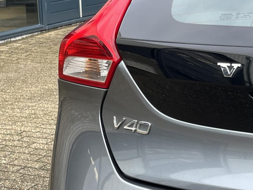 Volvo V40 2.0 T3 Momentum thumbnail 50