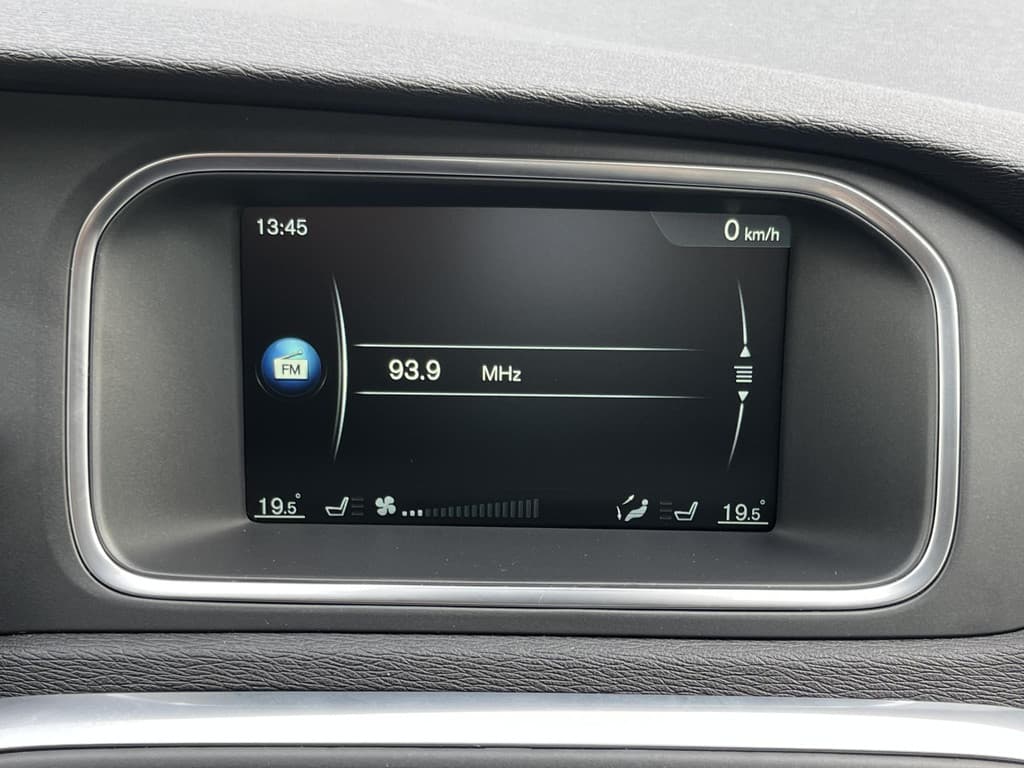 Volvo V40 2.0 T3 Momentum thumbnail 77