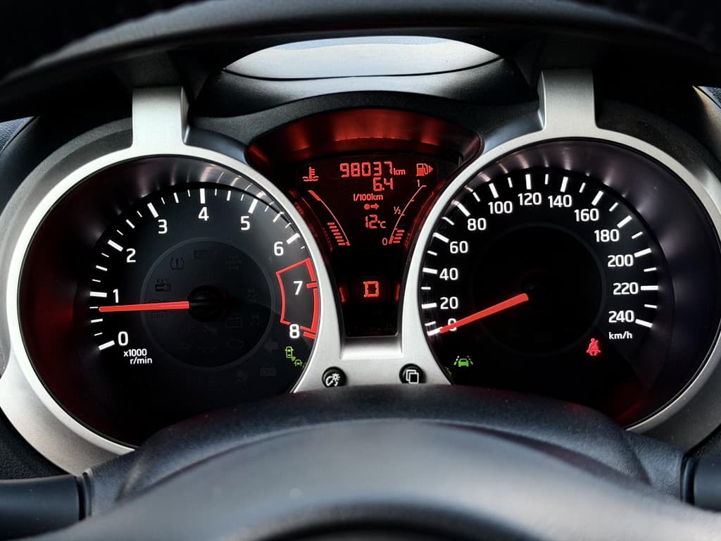 Nissan Juke 1.6 Tekna thumbnail 4