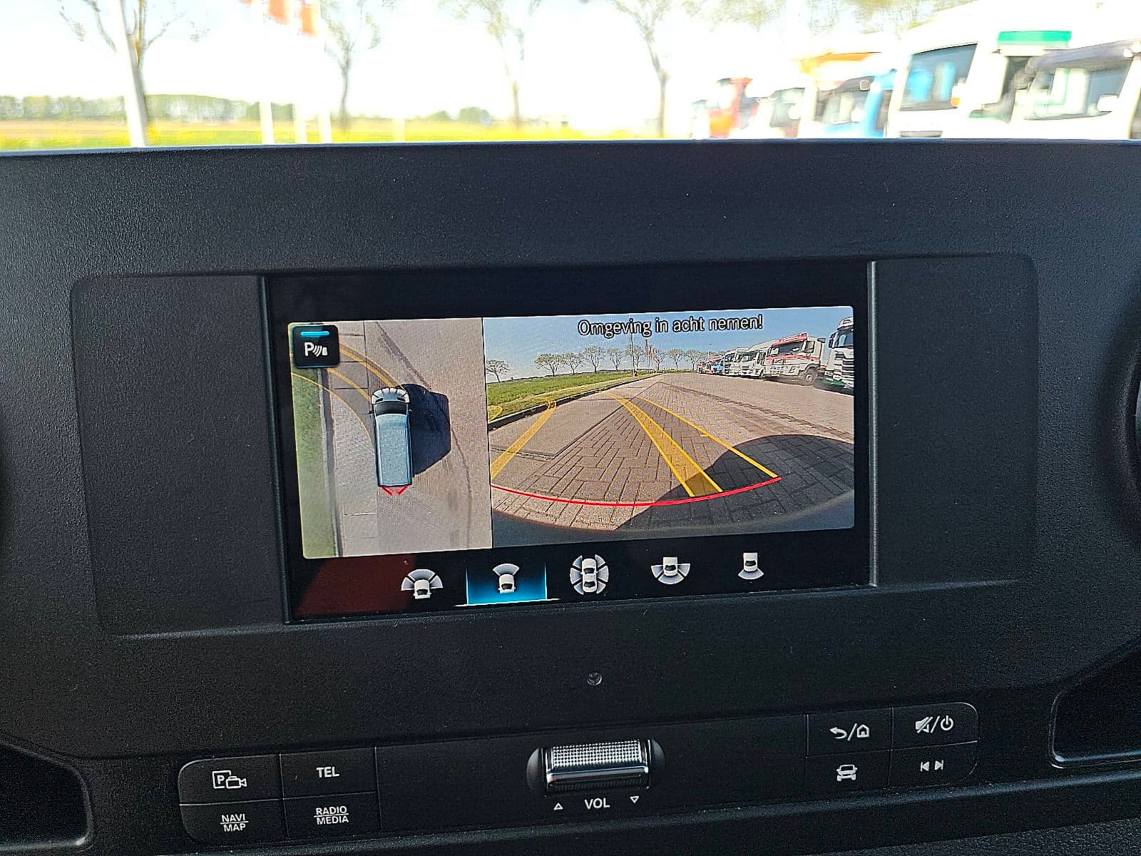 Mercedes-Benz Sprinter thumbnail 13