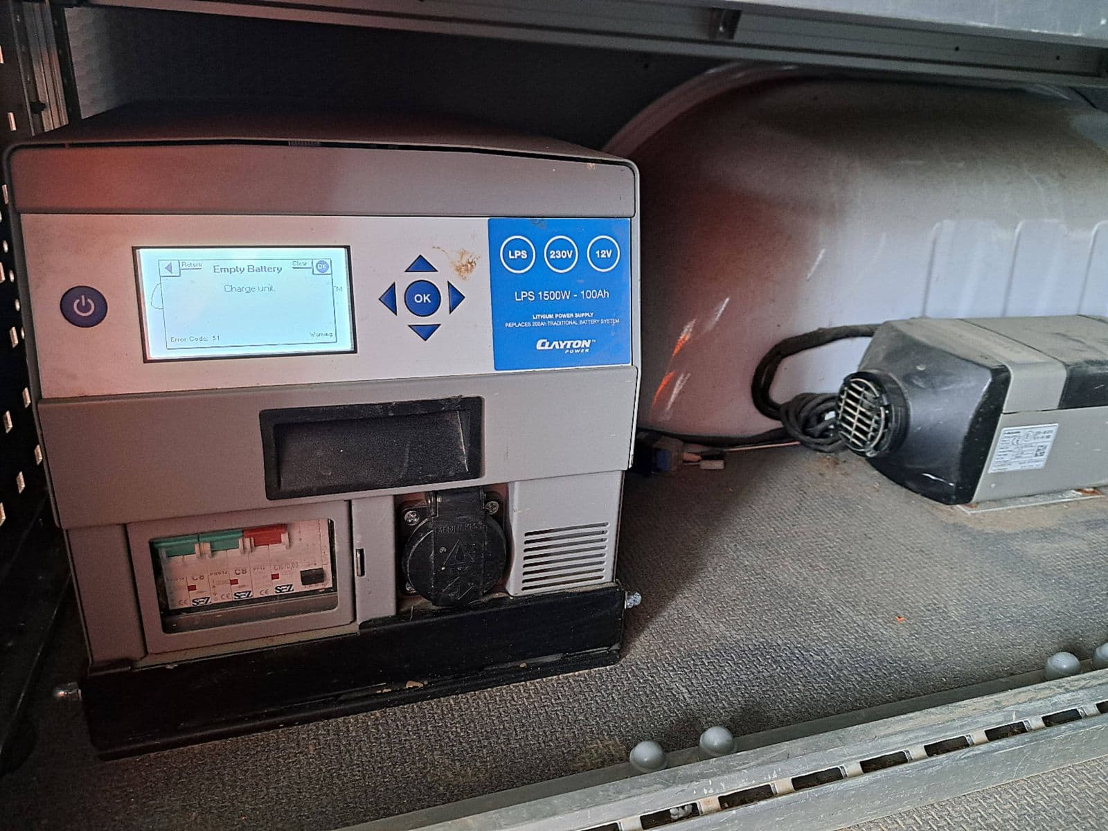 Mercedes-Benz Sprinter thumbnail 14