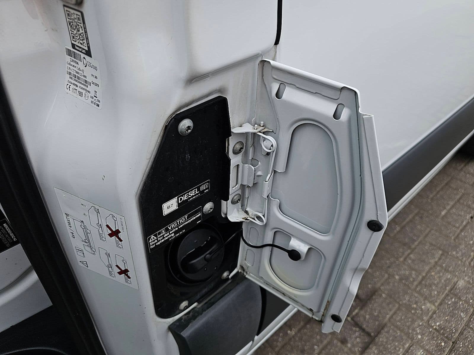 Mercedes-Benz Sprinter thumbnail 17