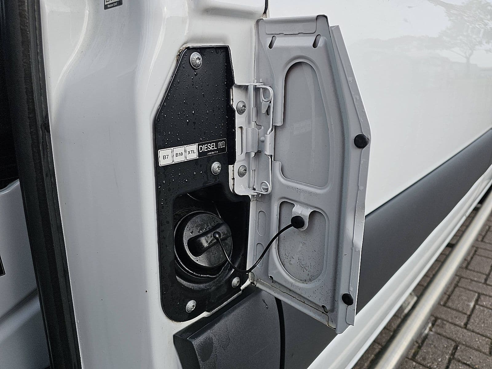 Mercedes-Benz Sprinter thumbnail 21