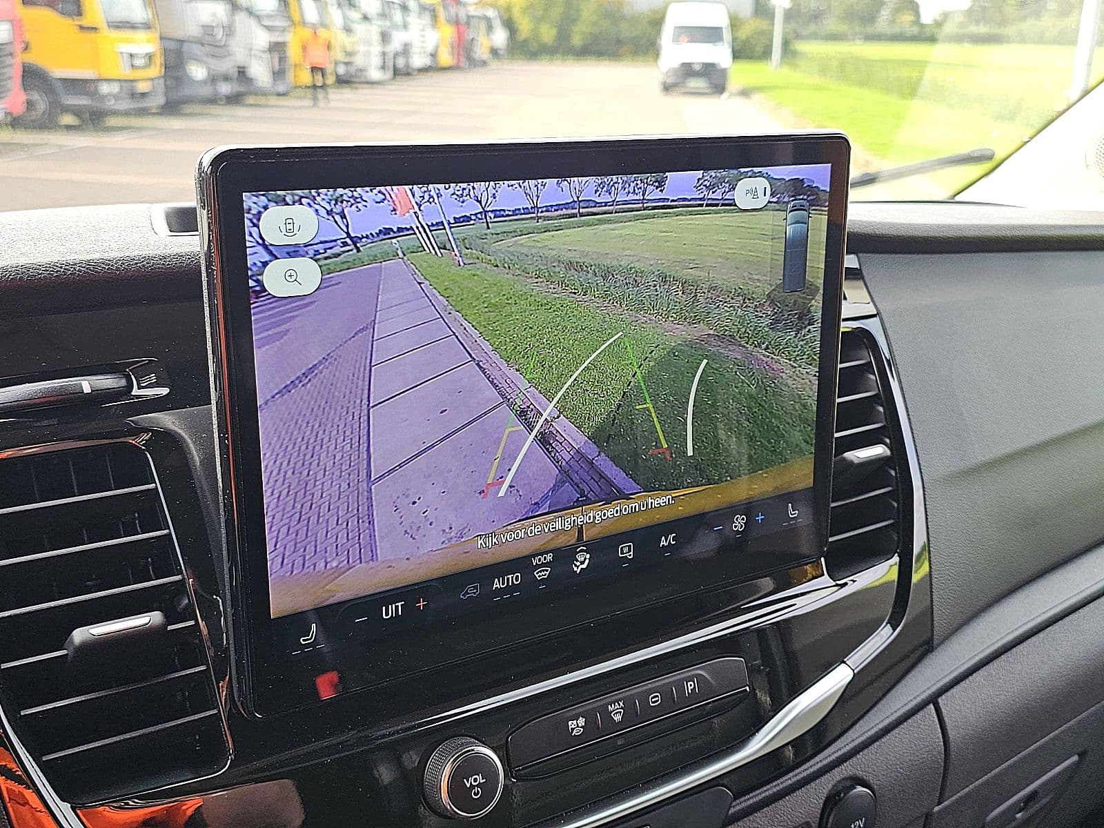 Ford E-Transit thumbnail 21