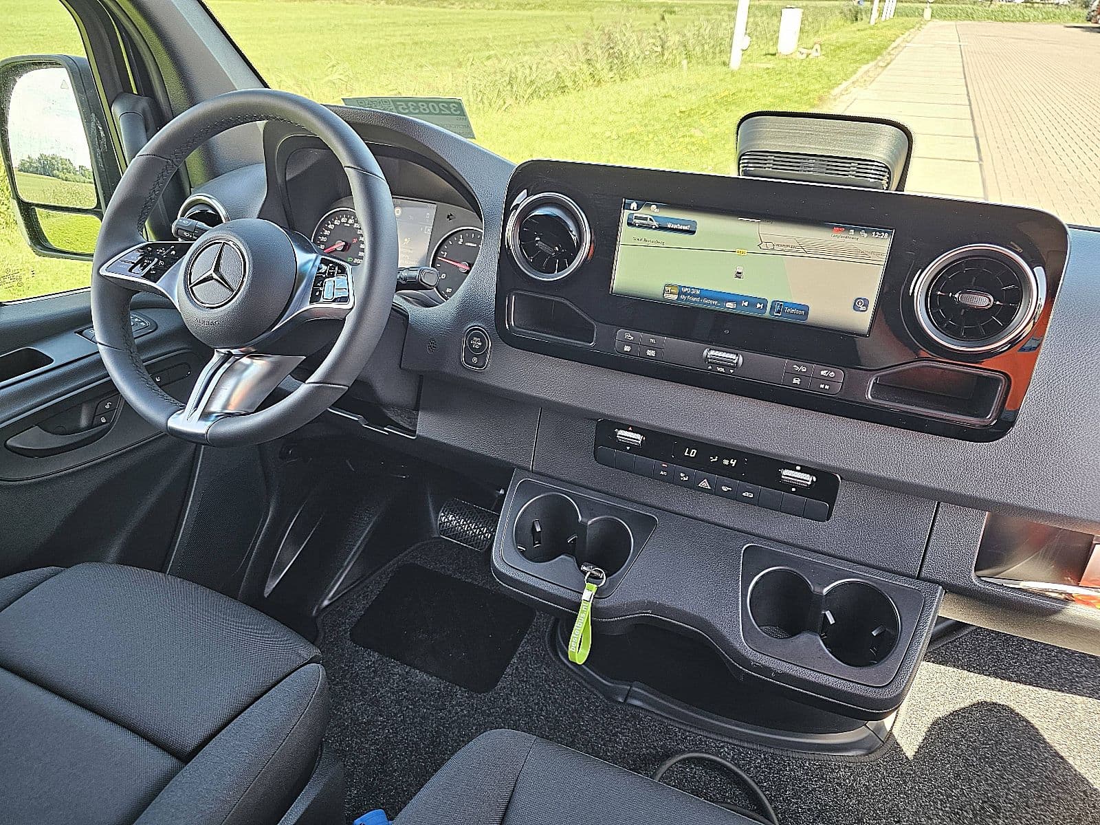 Mercedes-Benz Sprinter thumbnail 7