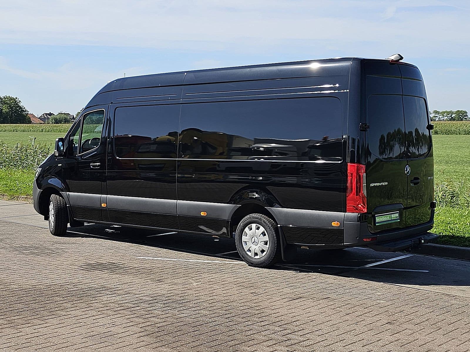 Mercedes-Benz Sprinter thumbnail 5