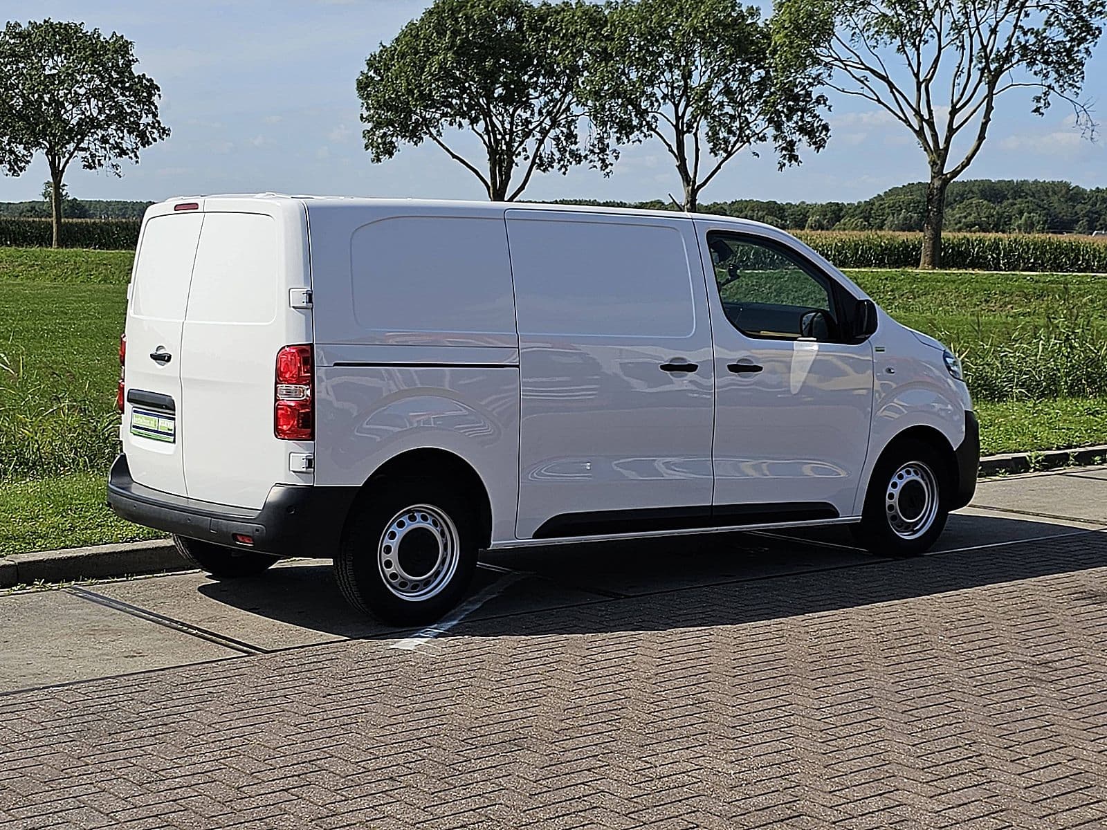 Opel Vivaro thumbnail 3