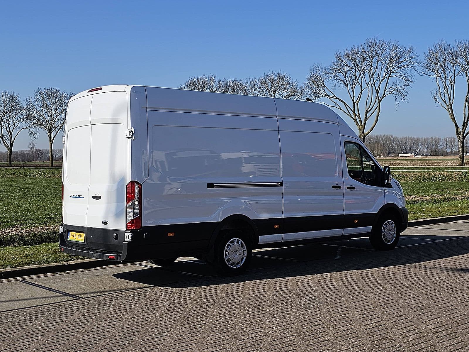 Ford E-Transit thumbnail 3