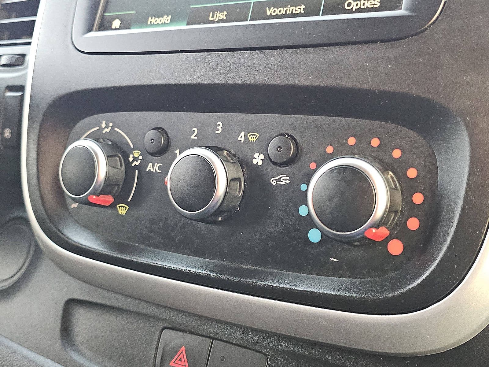 Renault Trafic thumbnail 9