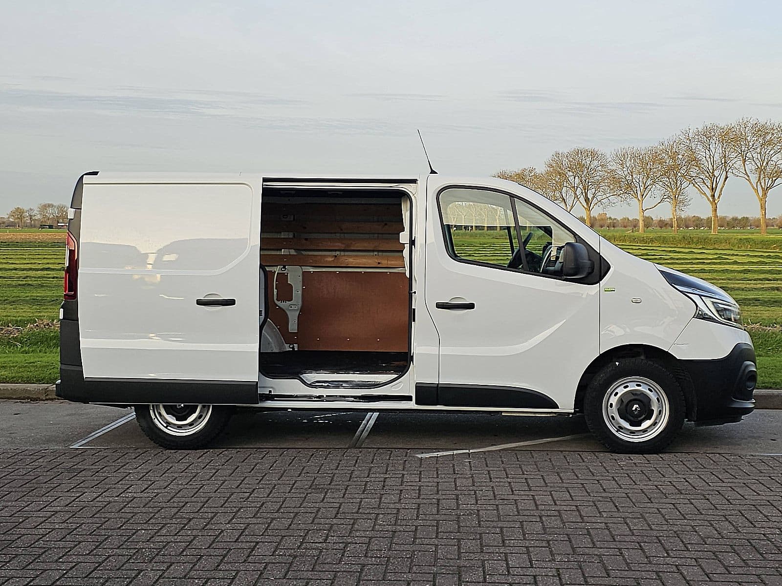 Renault Trafic thumbnail 15