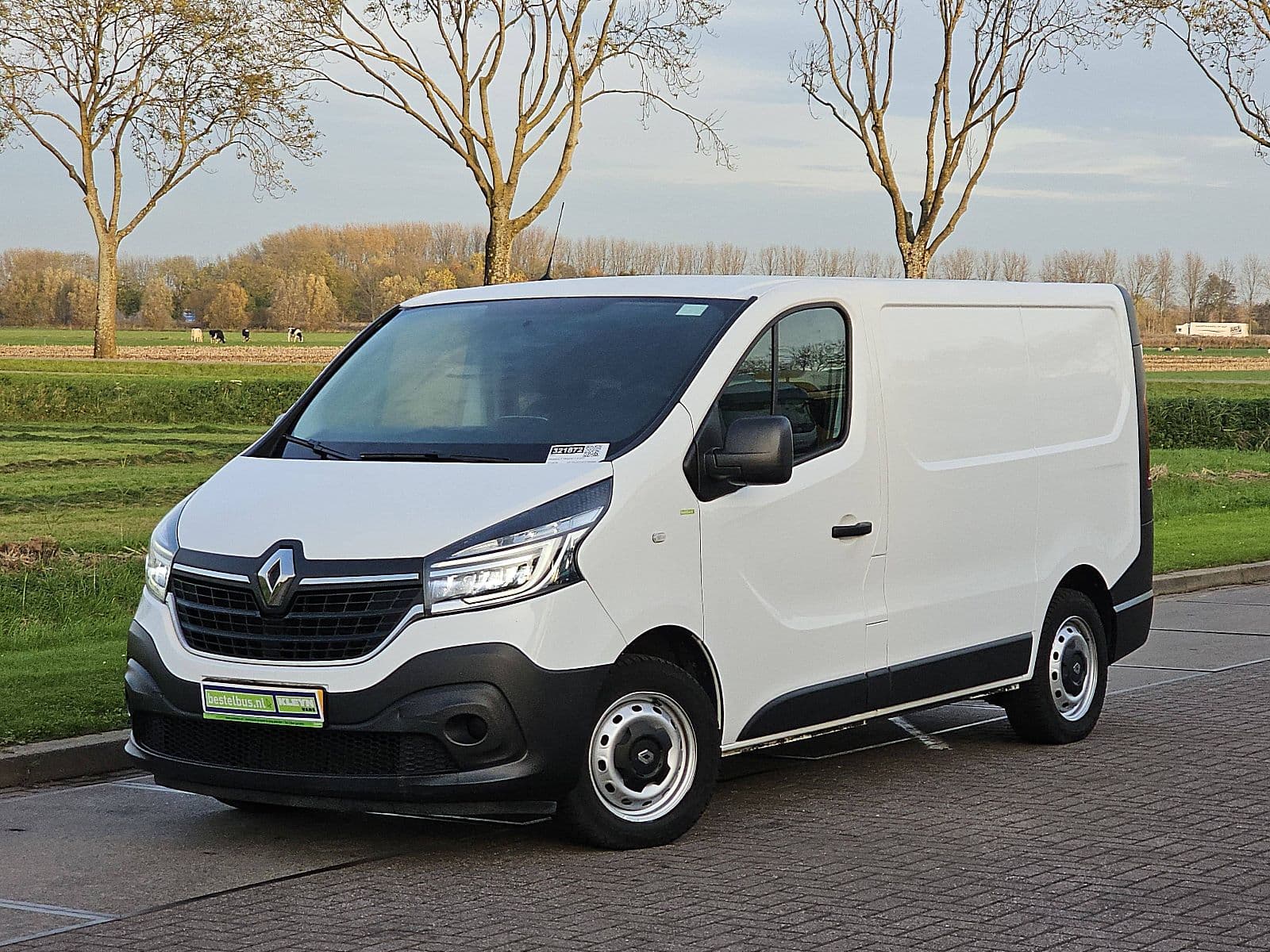 Renault Trafic thumbnail 2