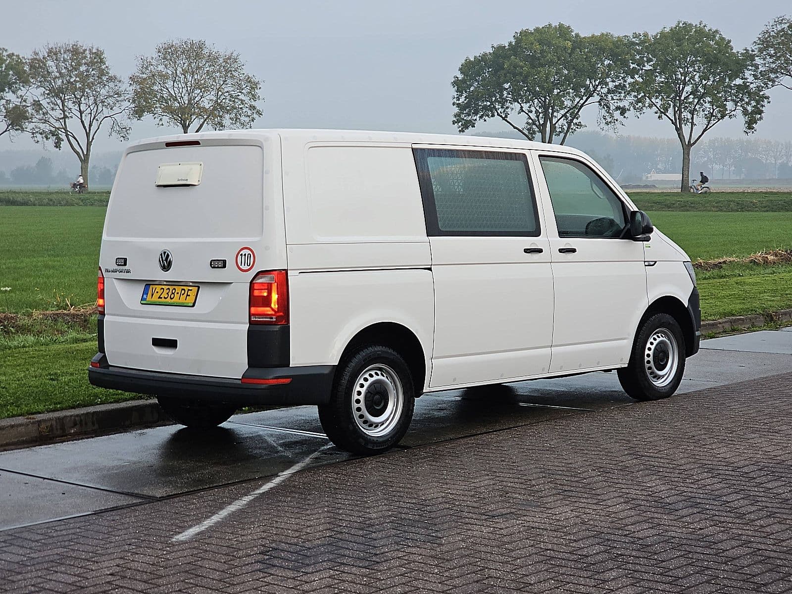 Volkswagen Transporter thumbnail 3