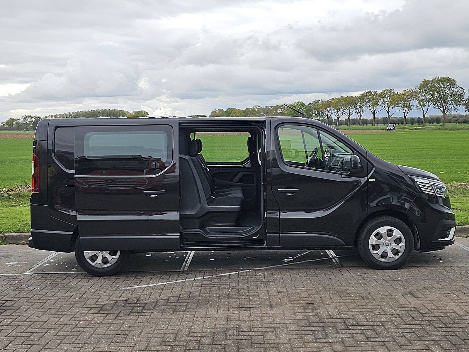 Renault Trafic thumbnail 14