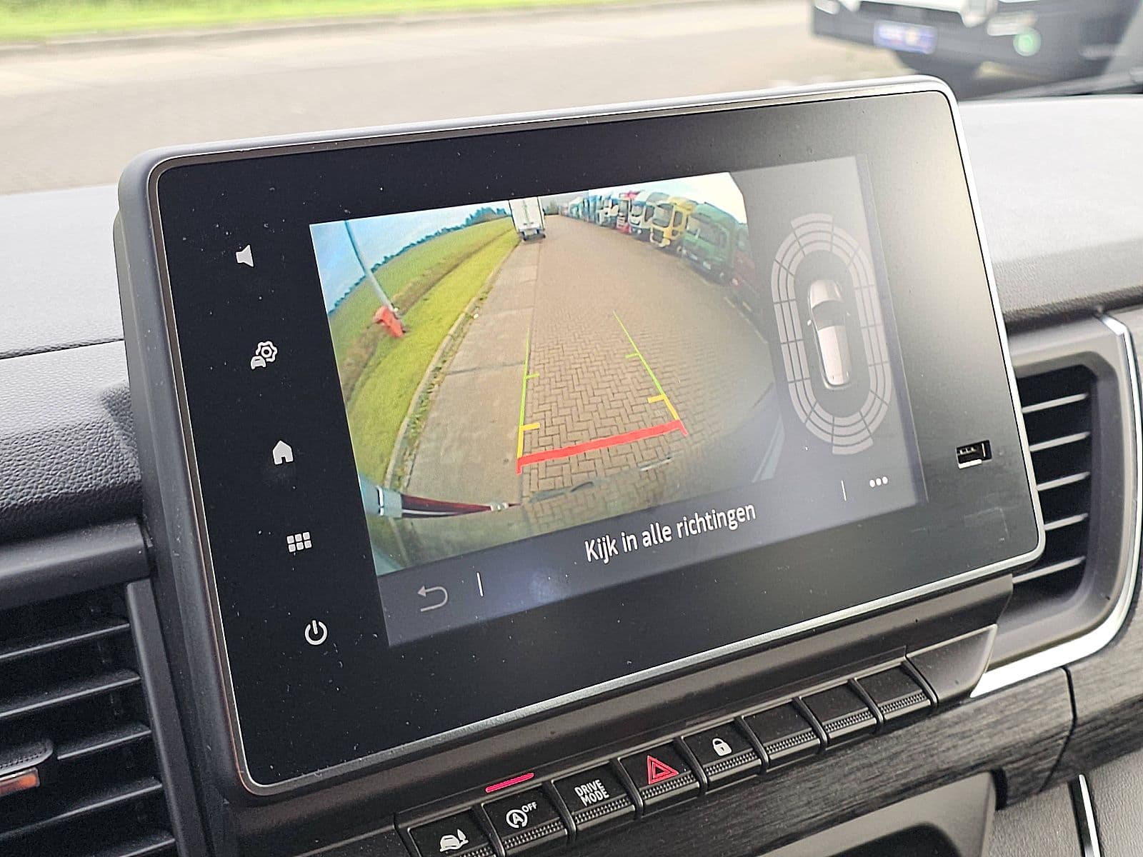 Renault Trafic thumbnail 11