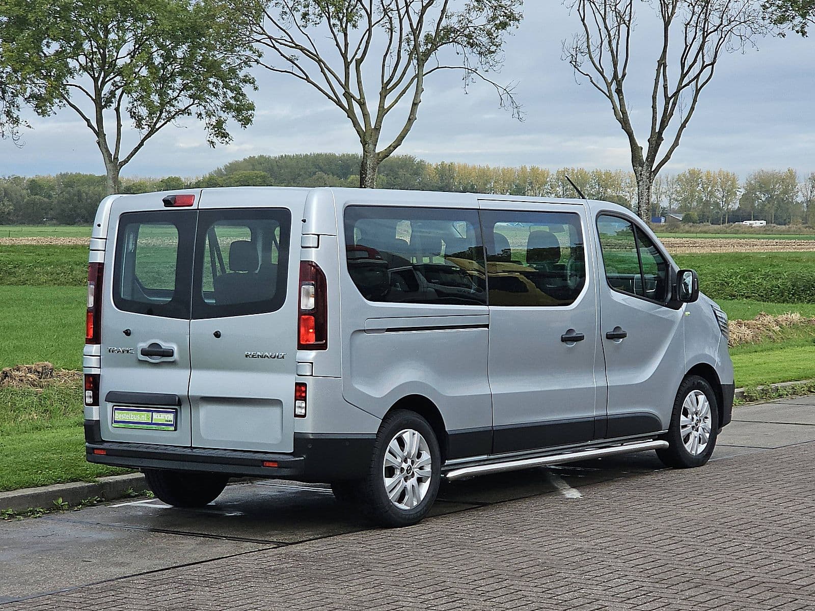 Renault Trafic thumbnail 3