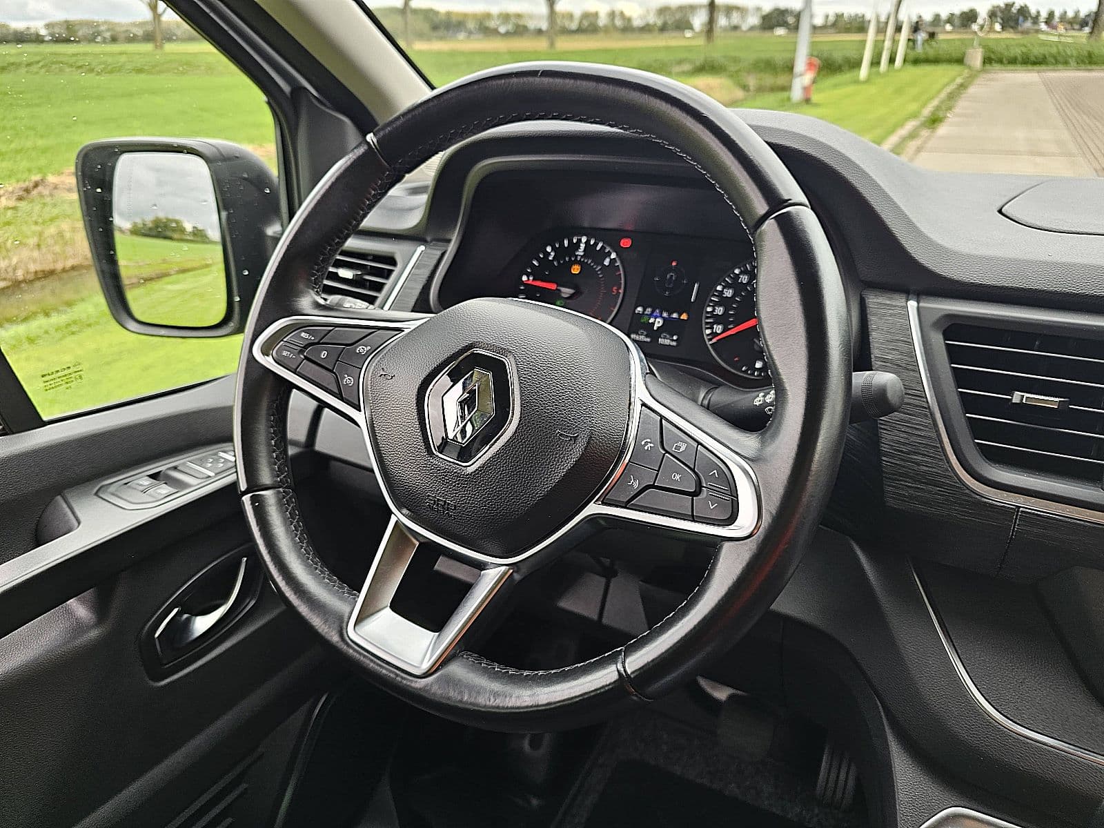 Renault Trafic thumbnail 10