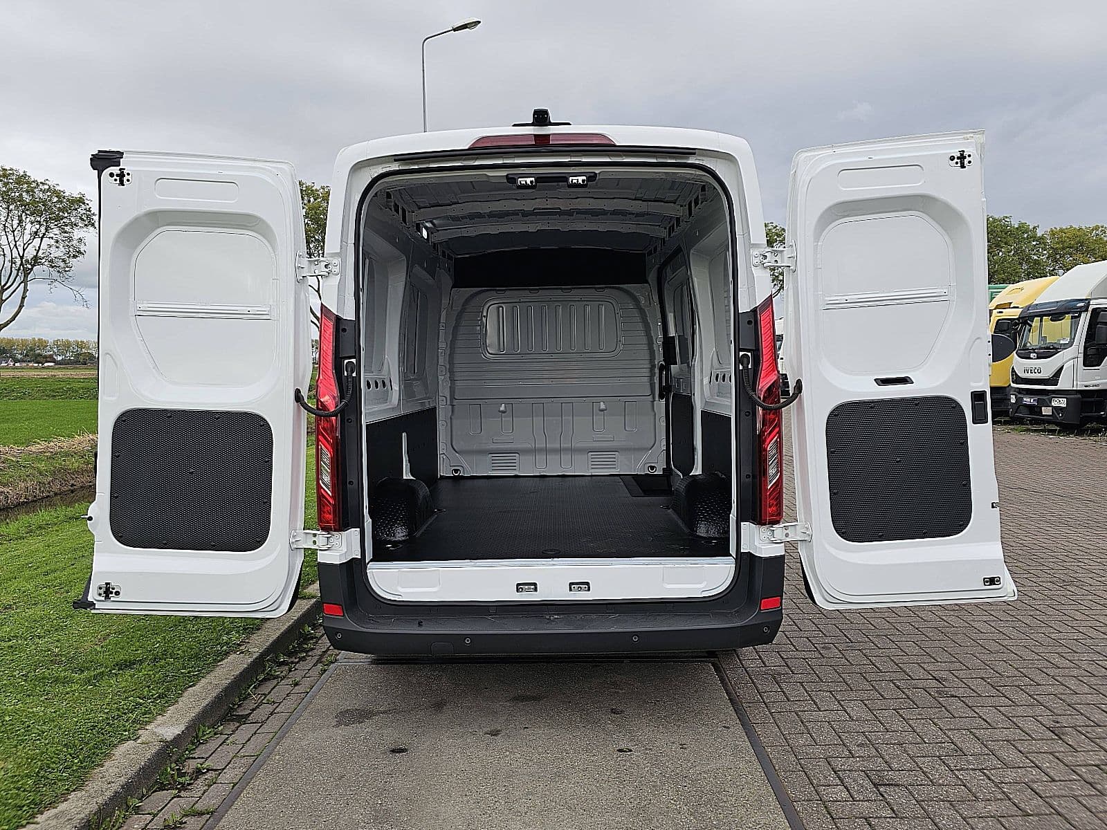 Maxus Ev thumbnail 11