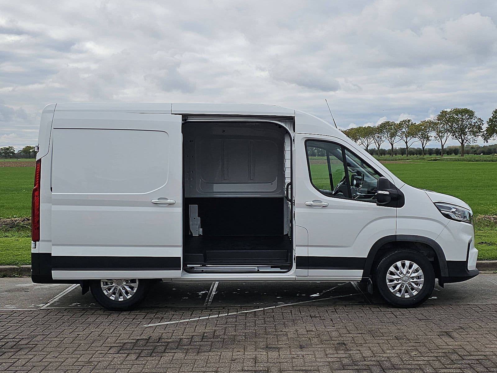 Maxus Ev thumbnail 14