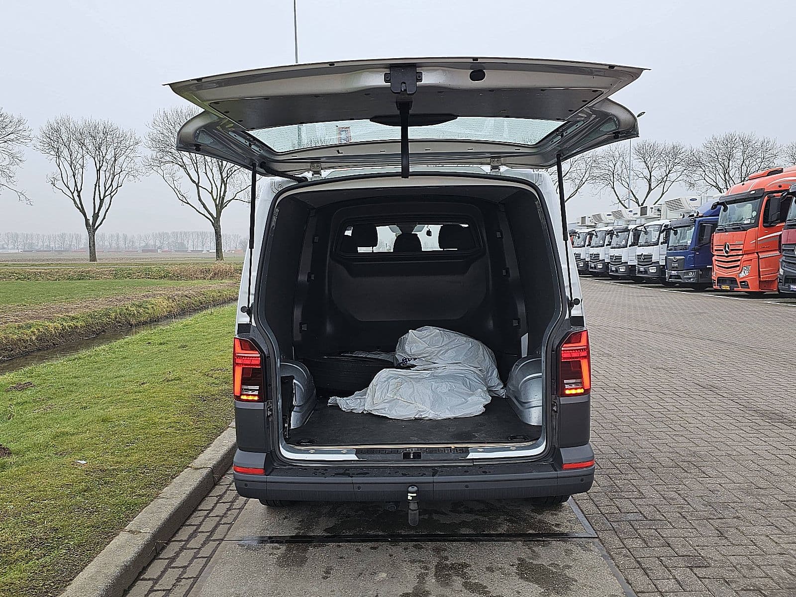 Volkswagen Transporter thumbnail 15