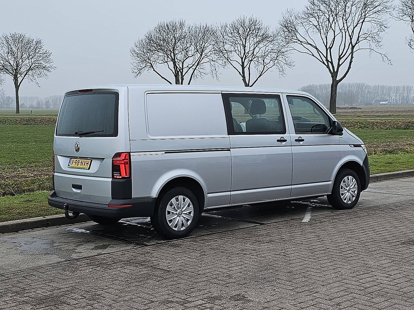 Volkswagen Transporter thumbnail 3