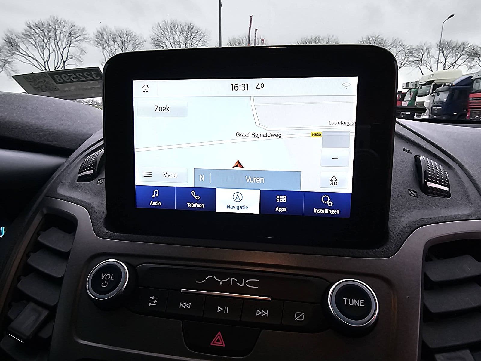 Ford Transit thumbnail 10