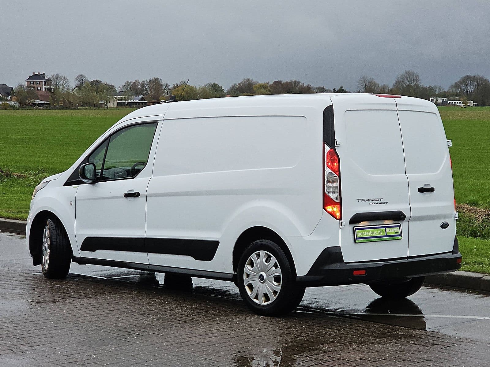 Ford Transit thumbnail 5