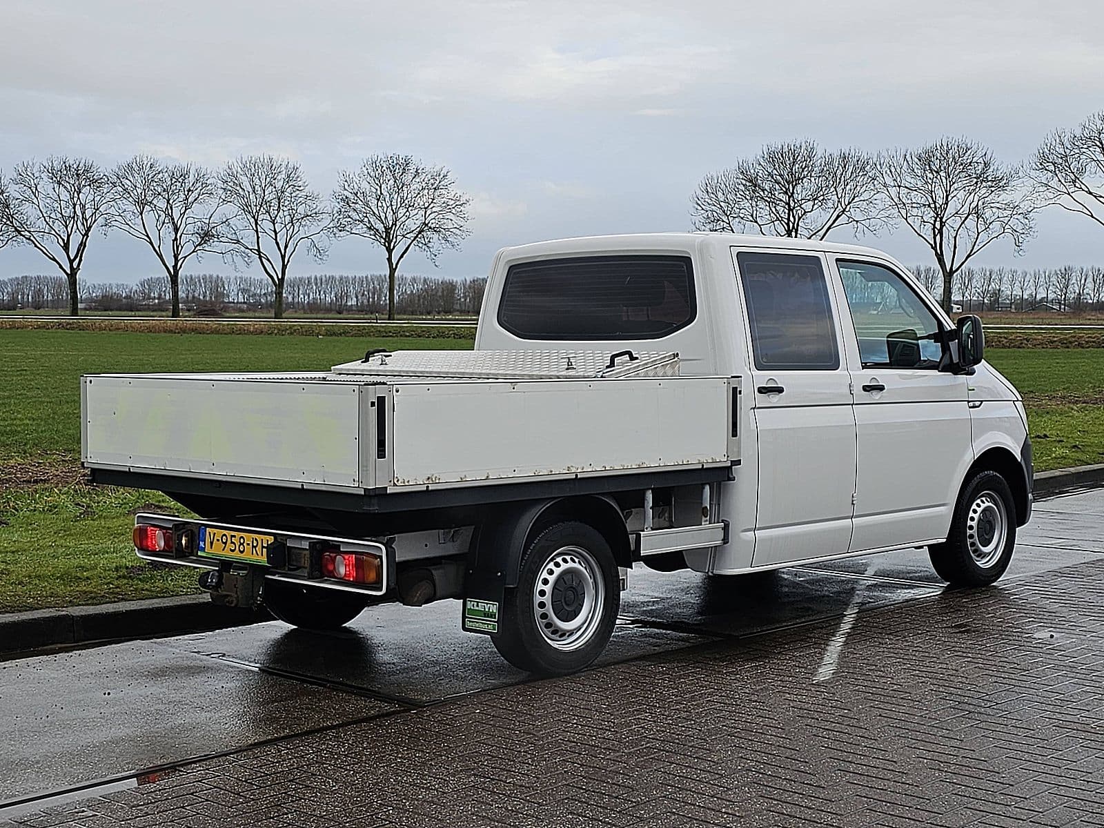 Volkswagen Transporter thumbnail 3