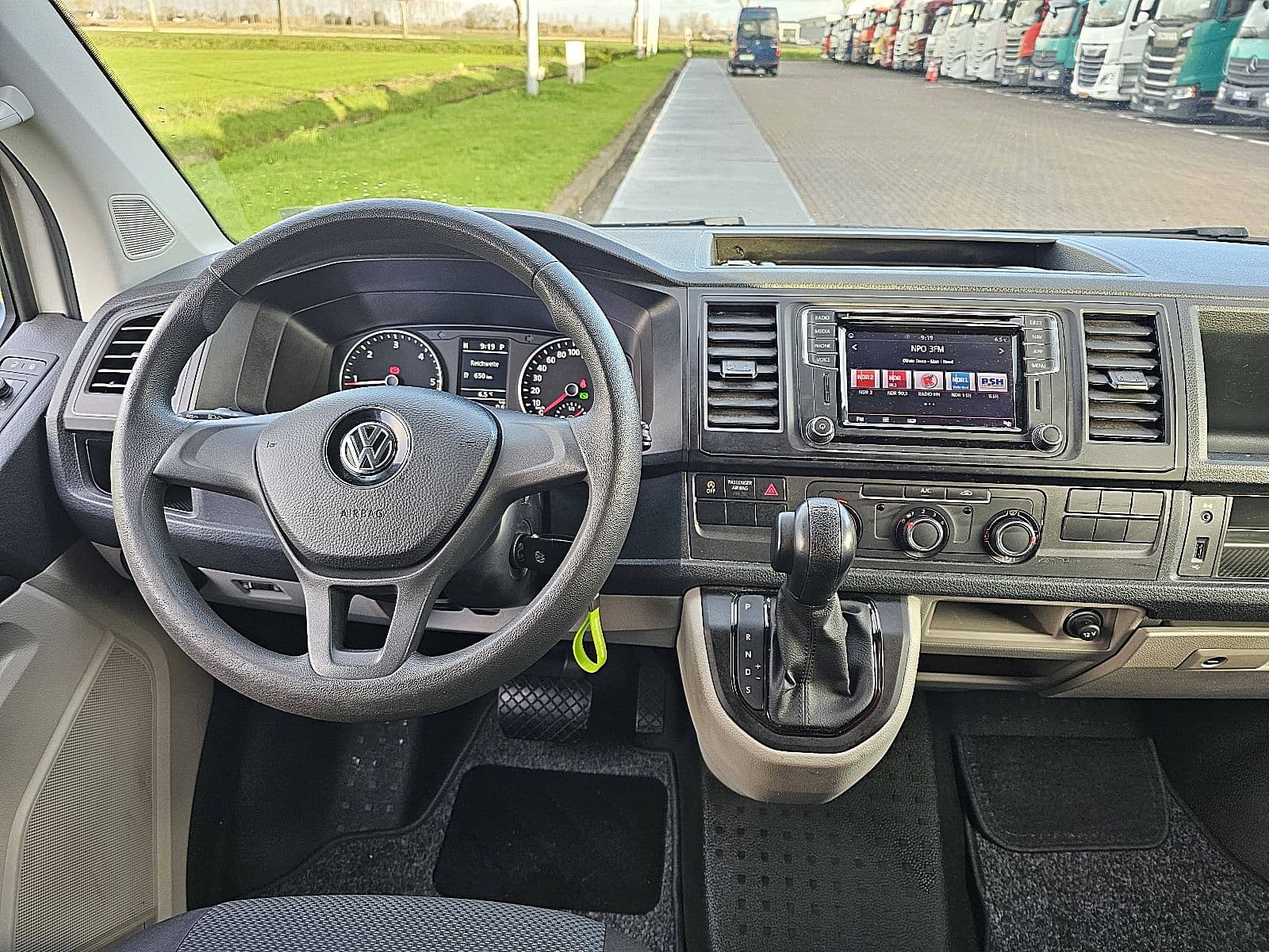 Volkswagen Transporter thumbnail 7