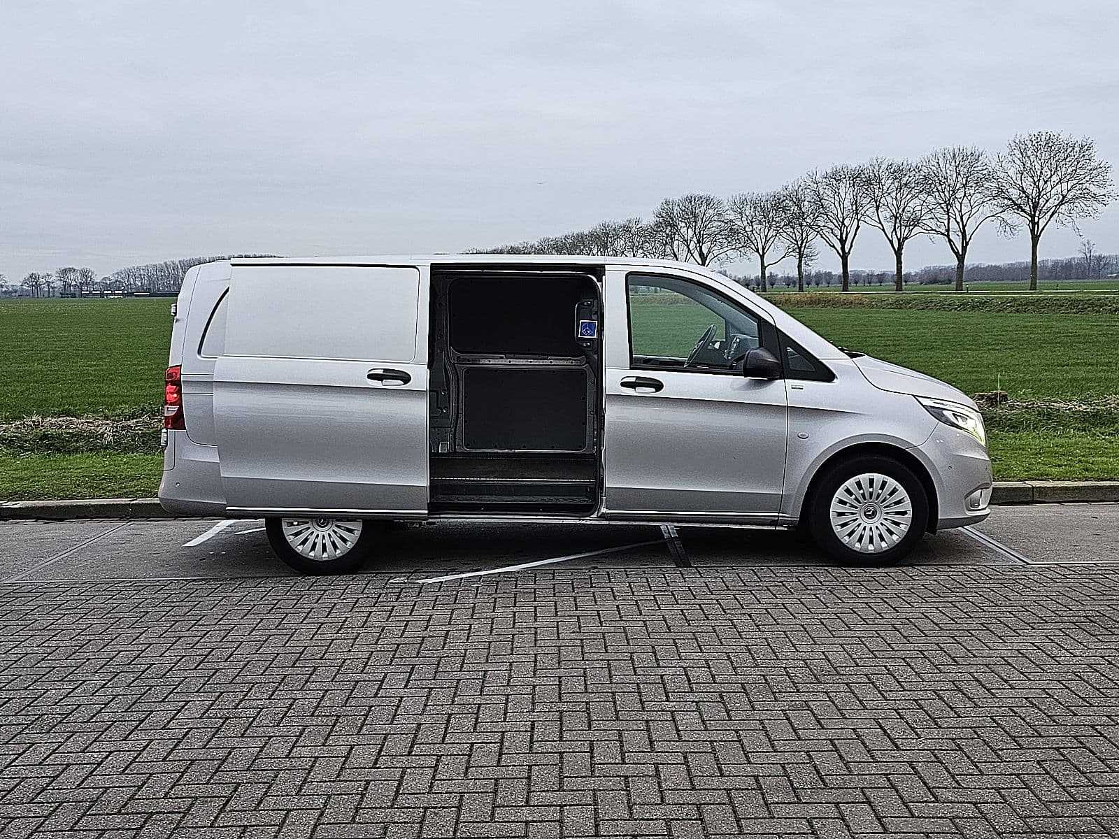 Mercedes-Benz Vito thumbnail 12