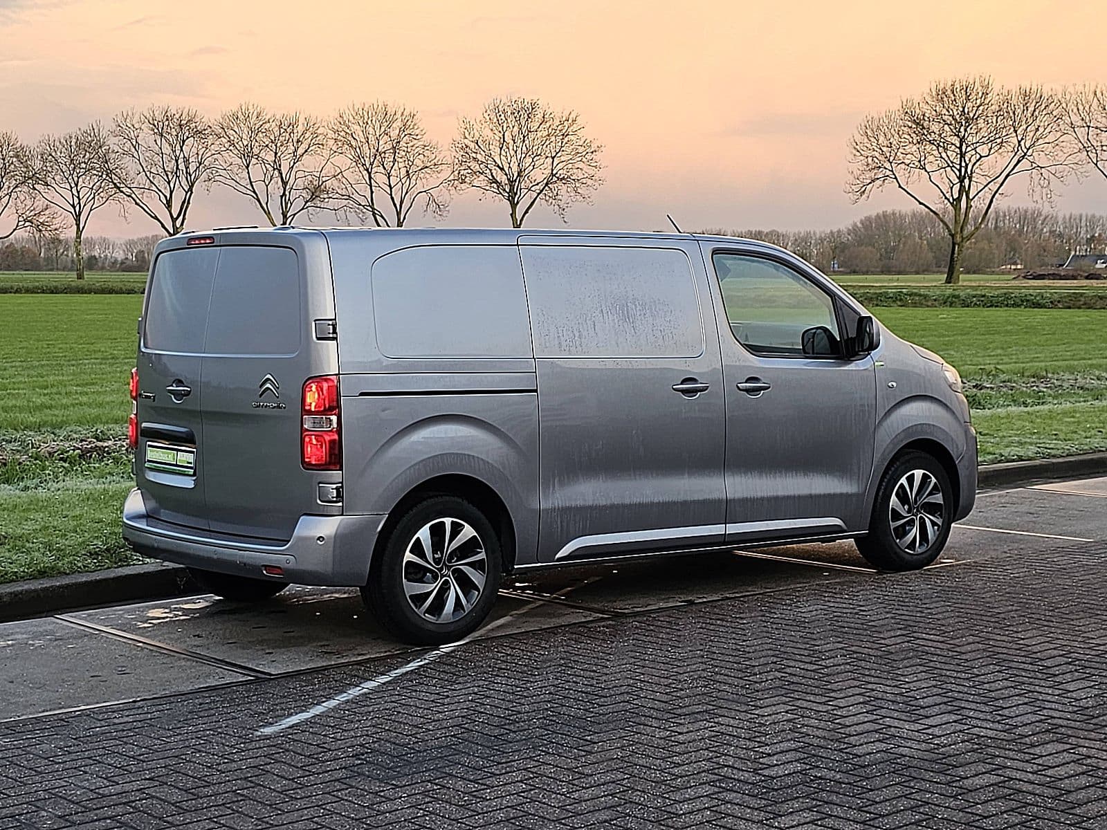 Citroen E-Jumpy thumbnail 3