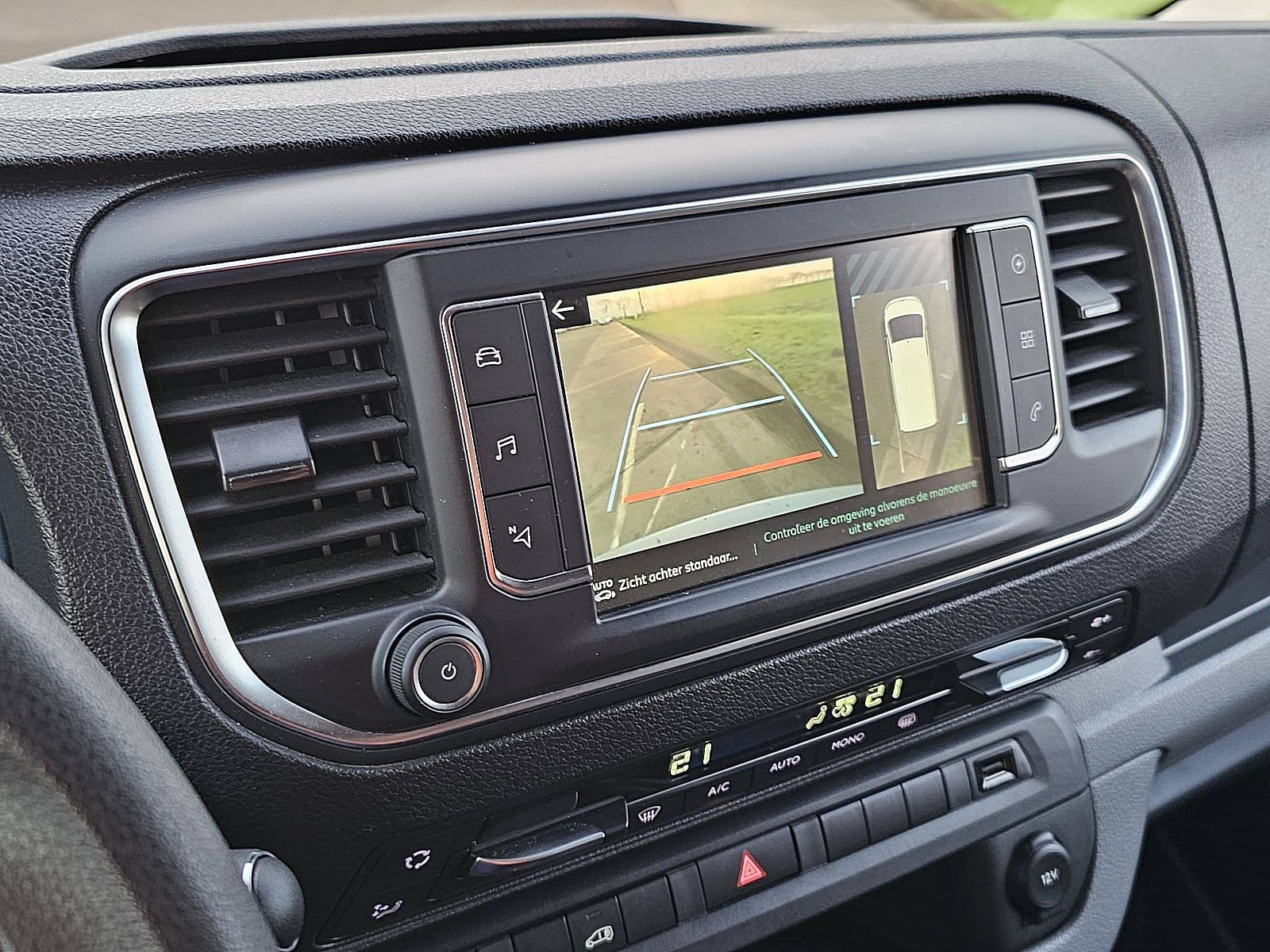 Citroen E-Jumpy thumbnail 18