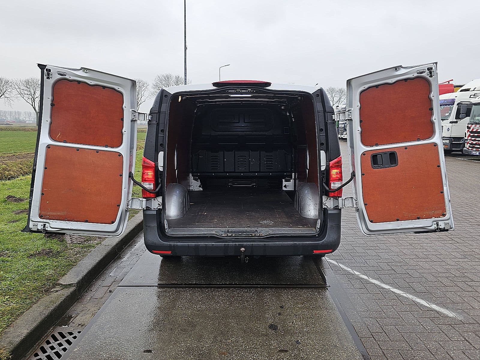 Mercedes-Benz Vito thumbnail 15