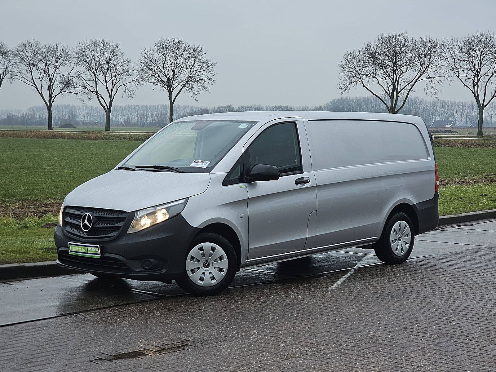 Mercedes-Benz Vito thumbnail 2