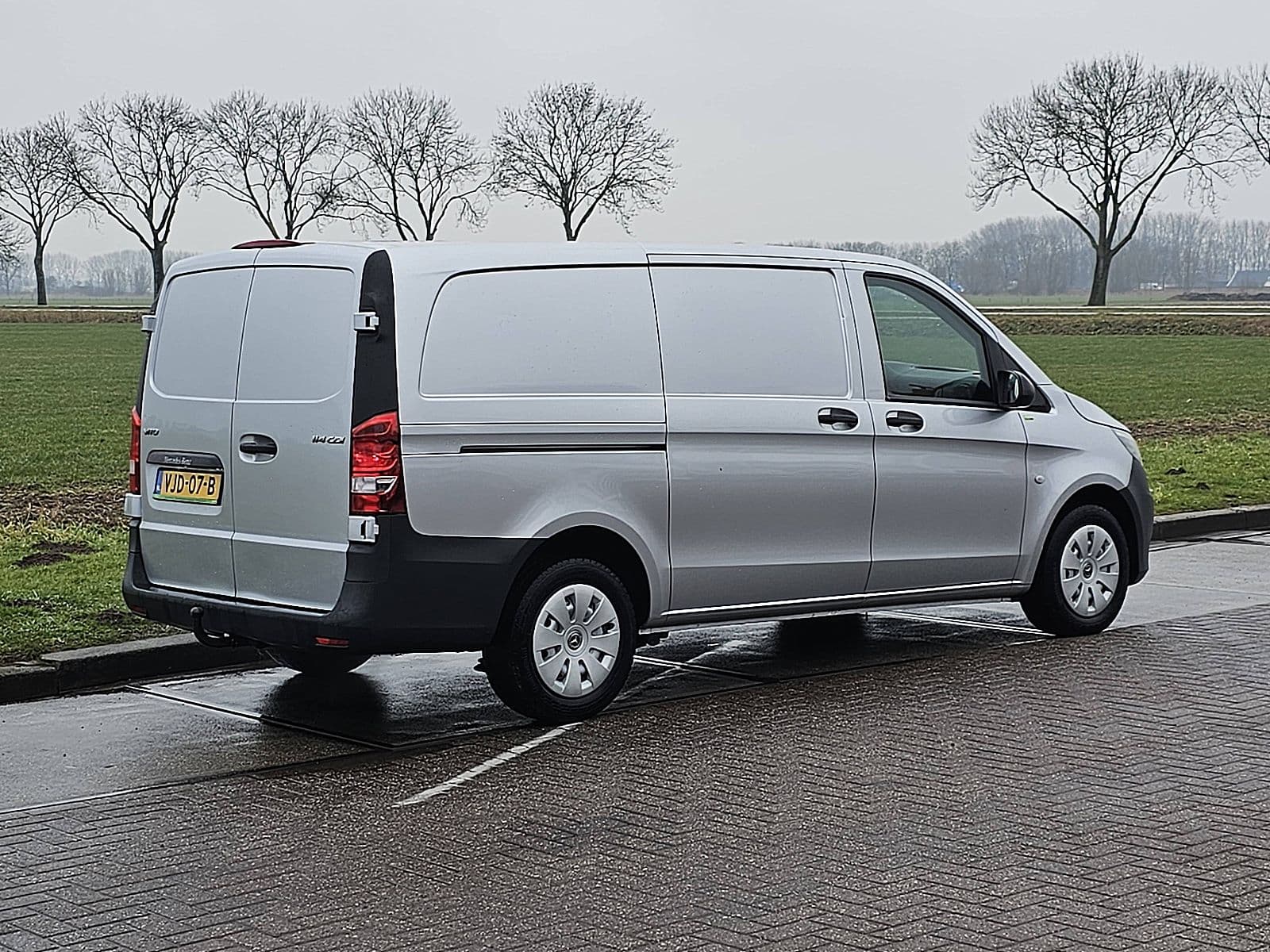 Mercedes-Benz Vito thumbnail 3