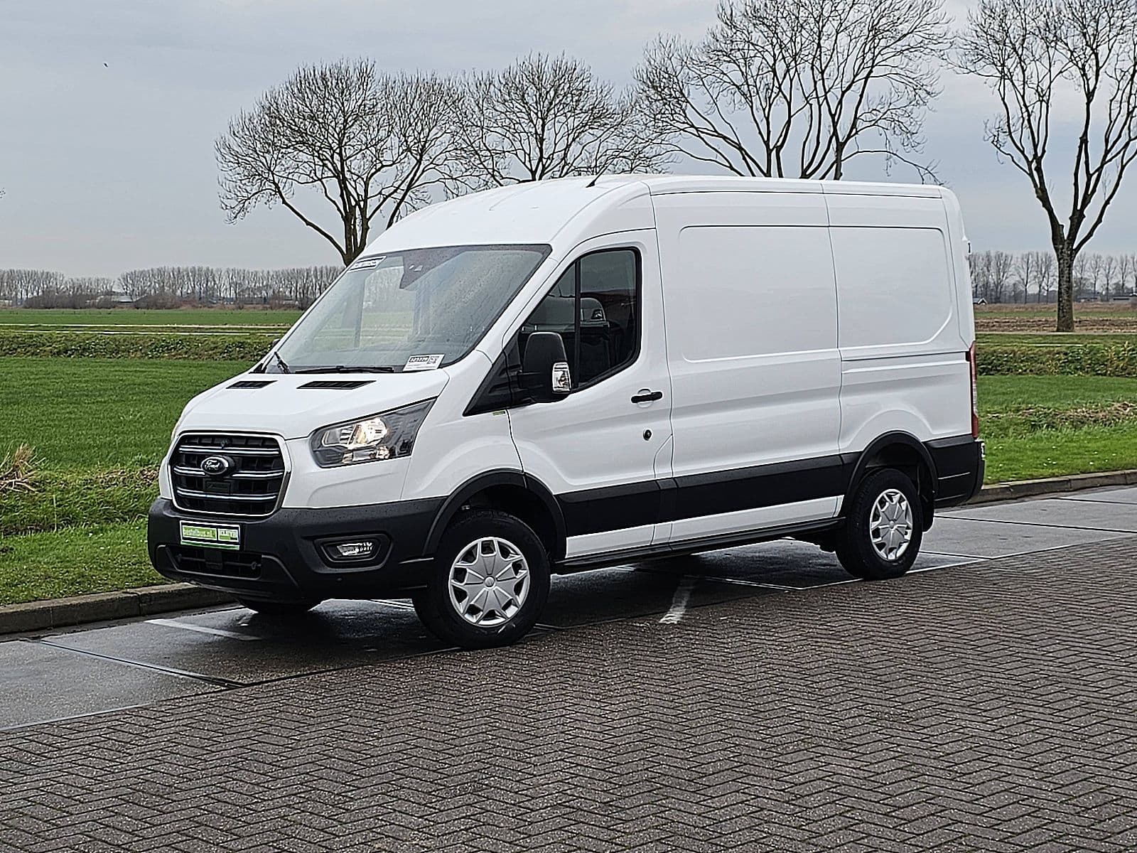 Ford E-Transit thumbnail 2