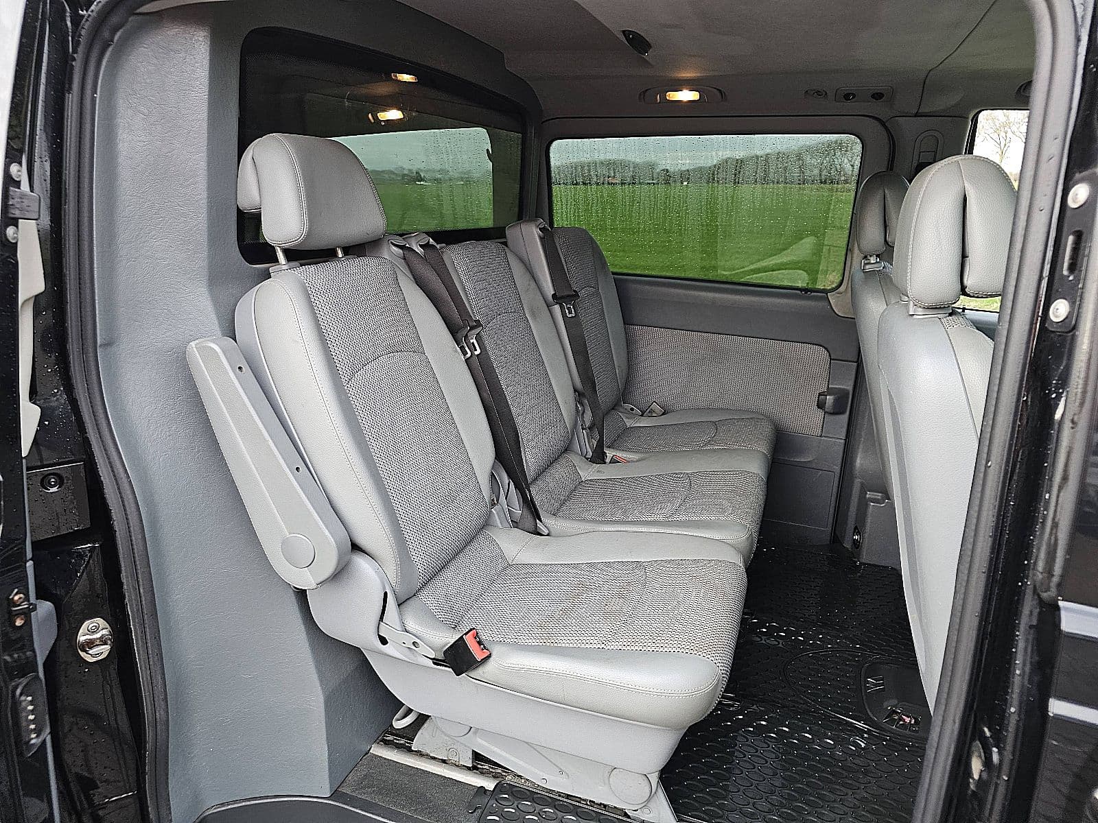 Mercedes-Benz Viano thumbnail 11