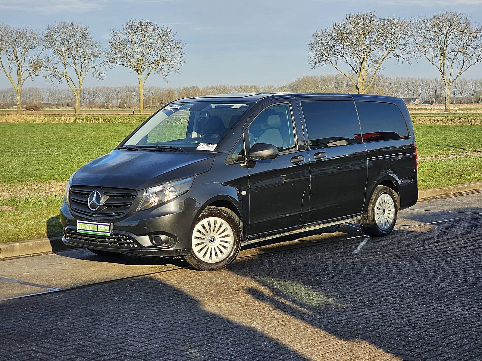 Mercedes-Benz Vito thumbnail 2
