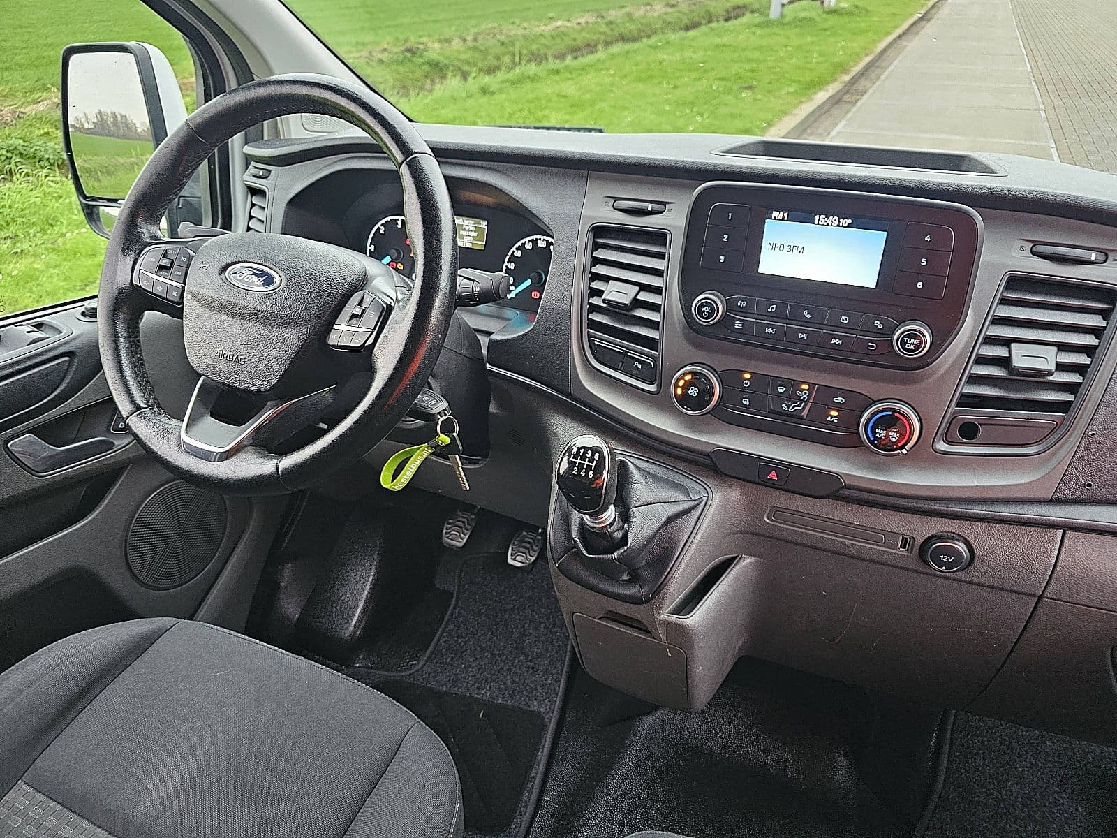 Ford Transit thumbnail 7