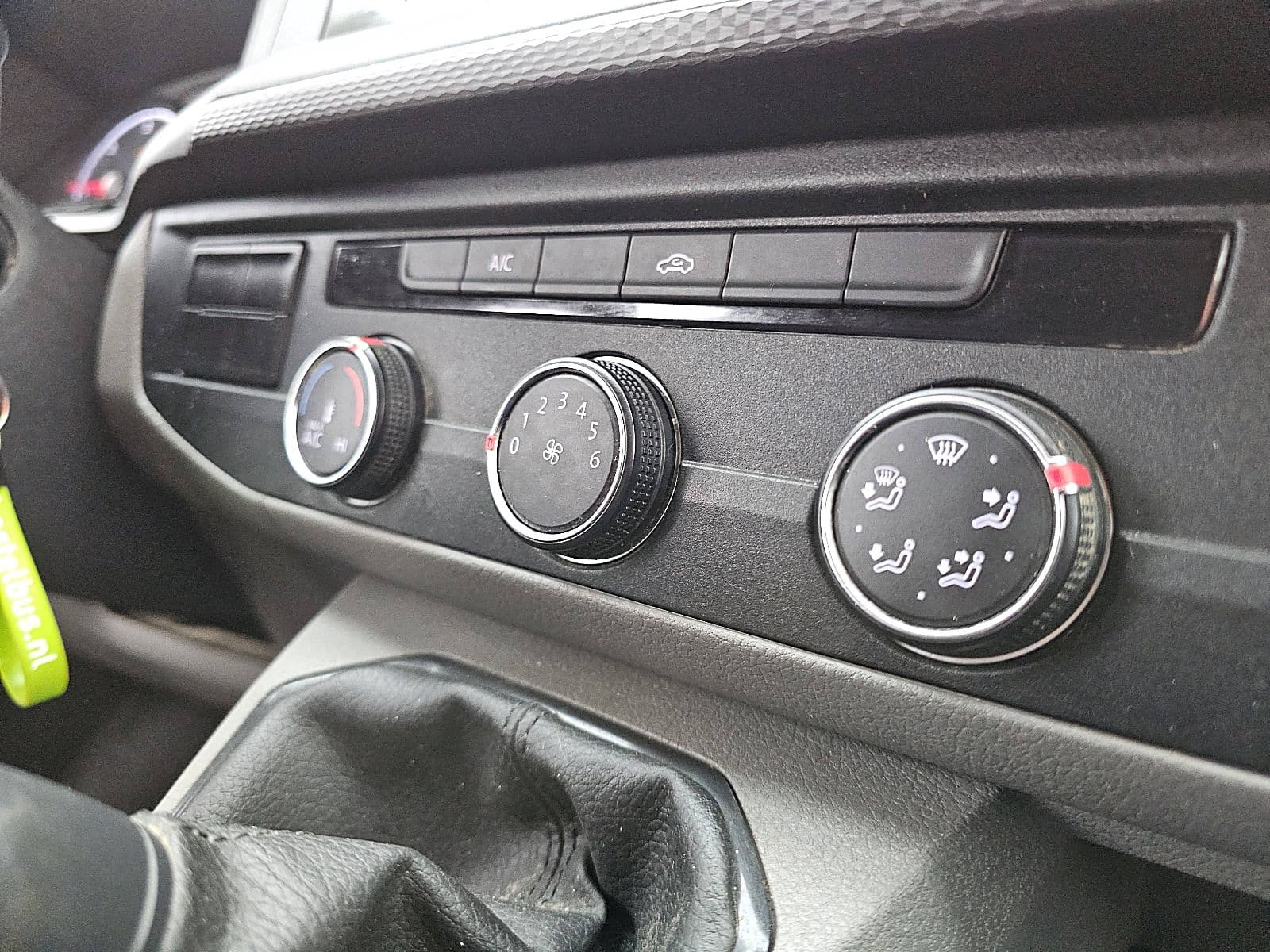 Volkswagen Transporter thumbnail 9