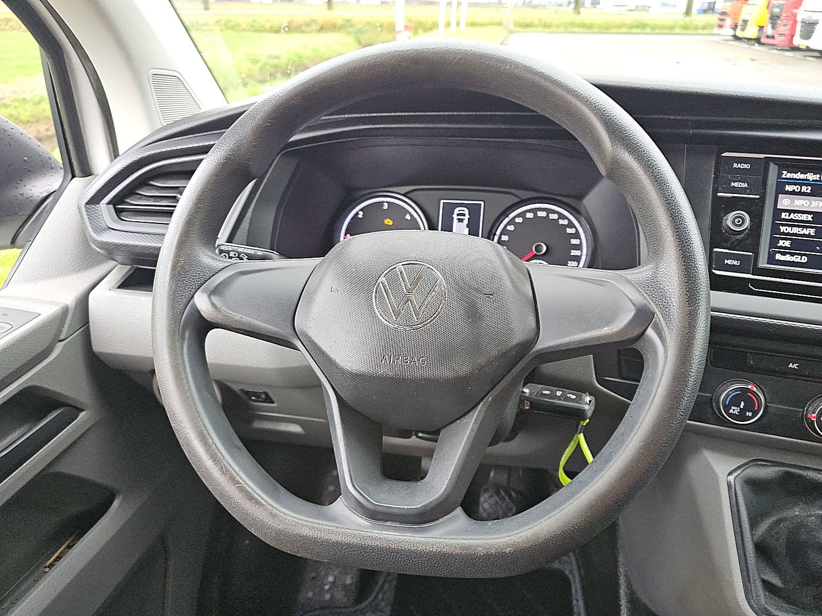 Volkswagen Transporter thumbnail 10